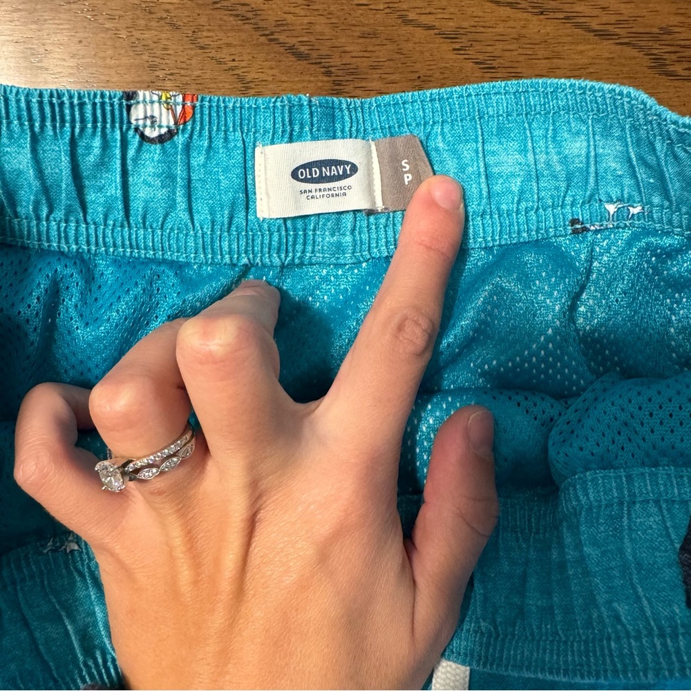 Old Navy Mens Swim Trunks Small Teal Blue Puffin Pelican Bird Print Mesh Lined - Picture 3 of 6